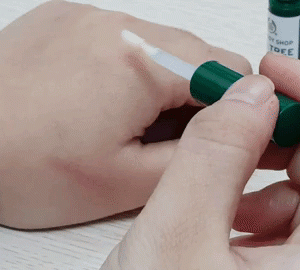 gel-dac-tri-tham-mun-body-shop-tea-tree-blemish-gel-6