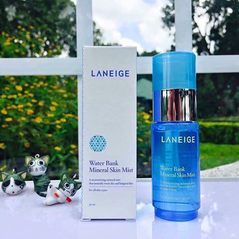 xit-khoang-cap-nuoc-cuc-tham-laneige-water-bank-mineral-skin-mist-4