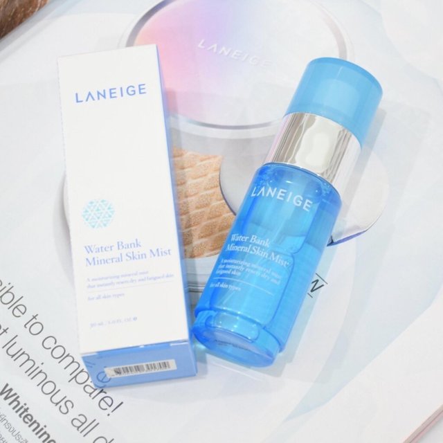 xit-khoang-cap-nuoc-cuc-tham-laneige-water-bank-mineral-skin-mist-5