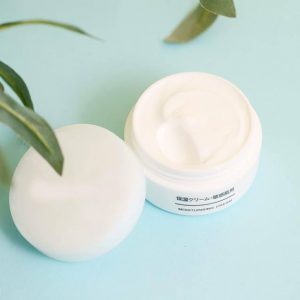 kem-duong-am-trang-da-muji-moisturising-cream-2